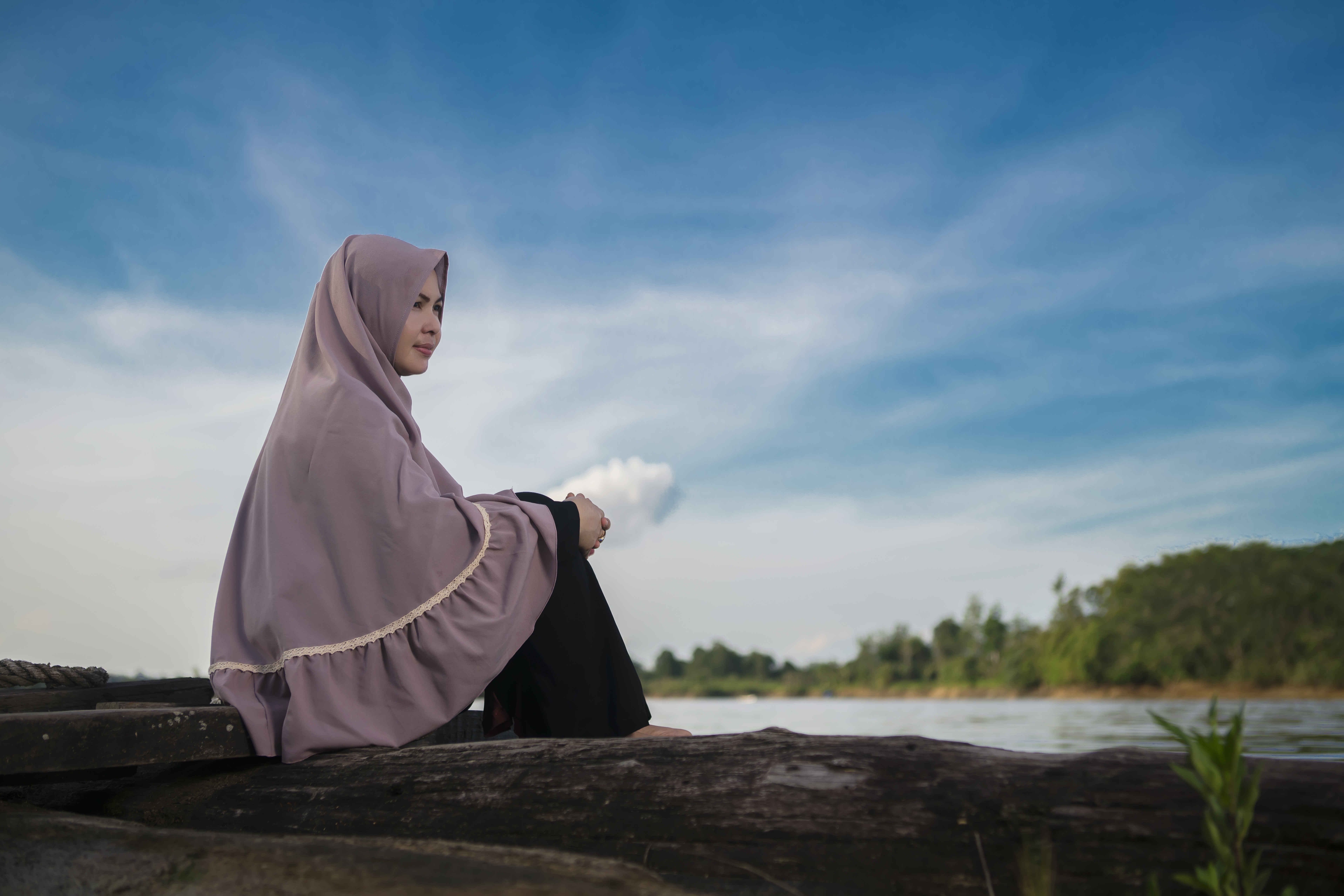 Bengali hindu girl with muslim arab