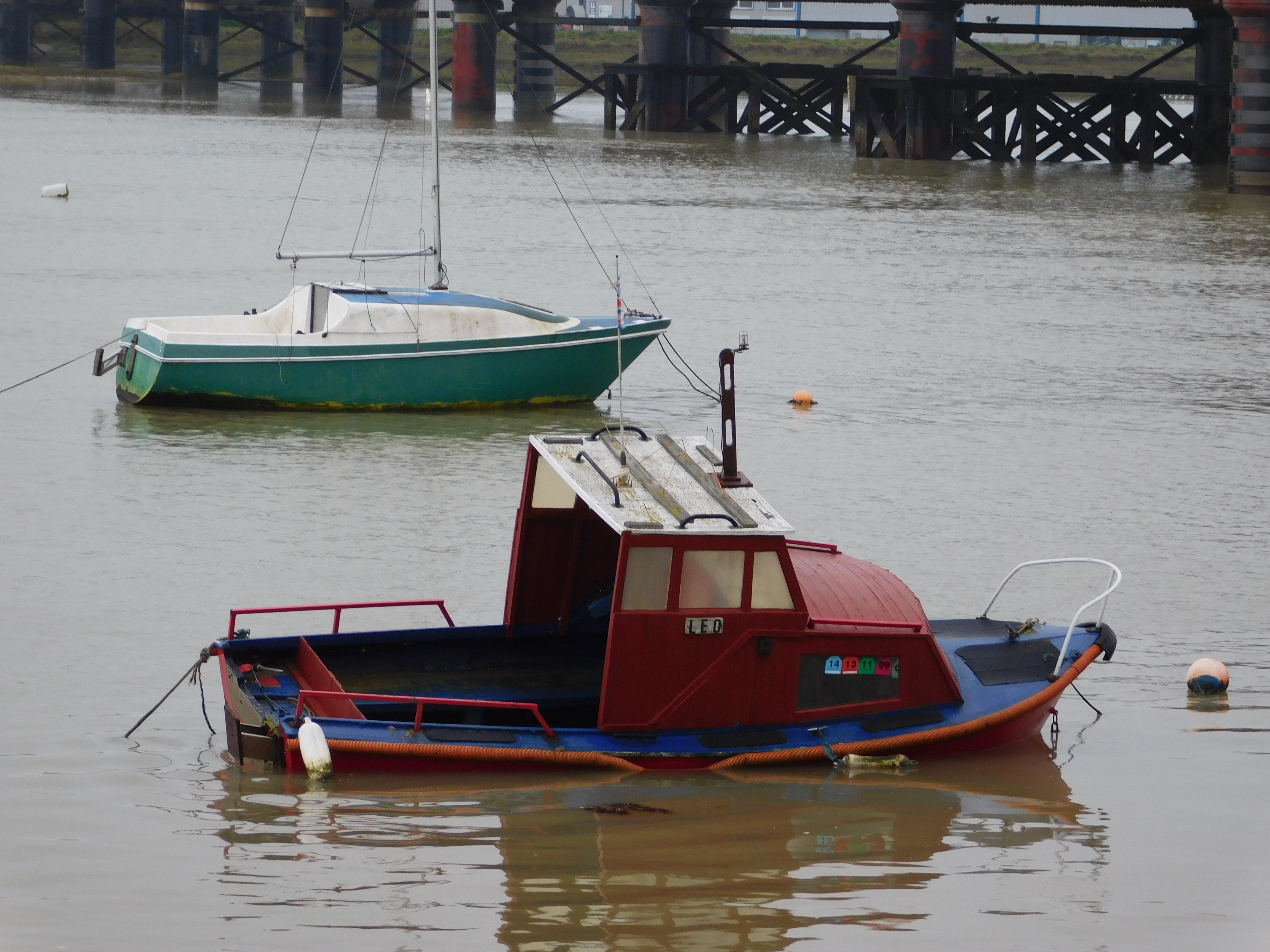 Funny pictures of boats sinking