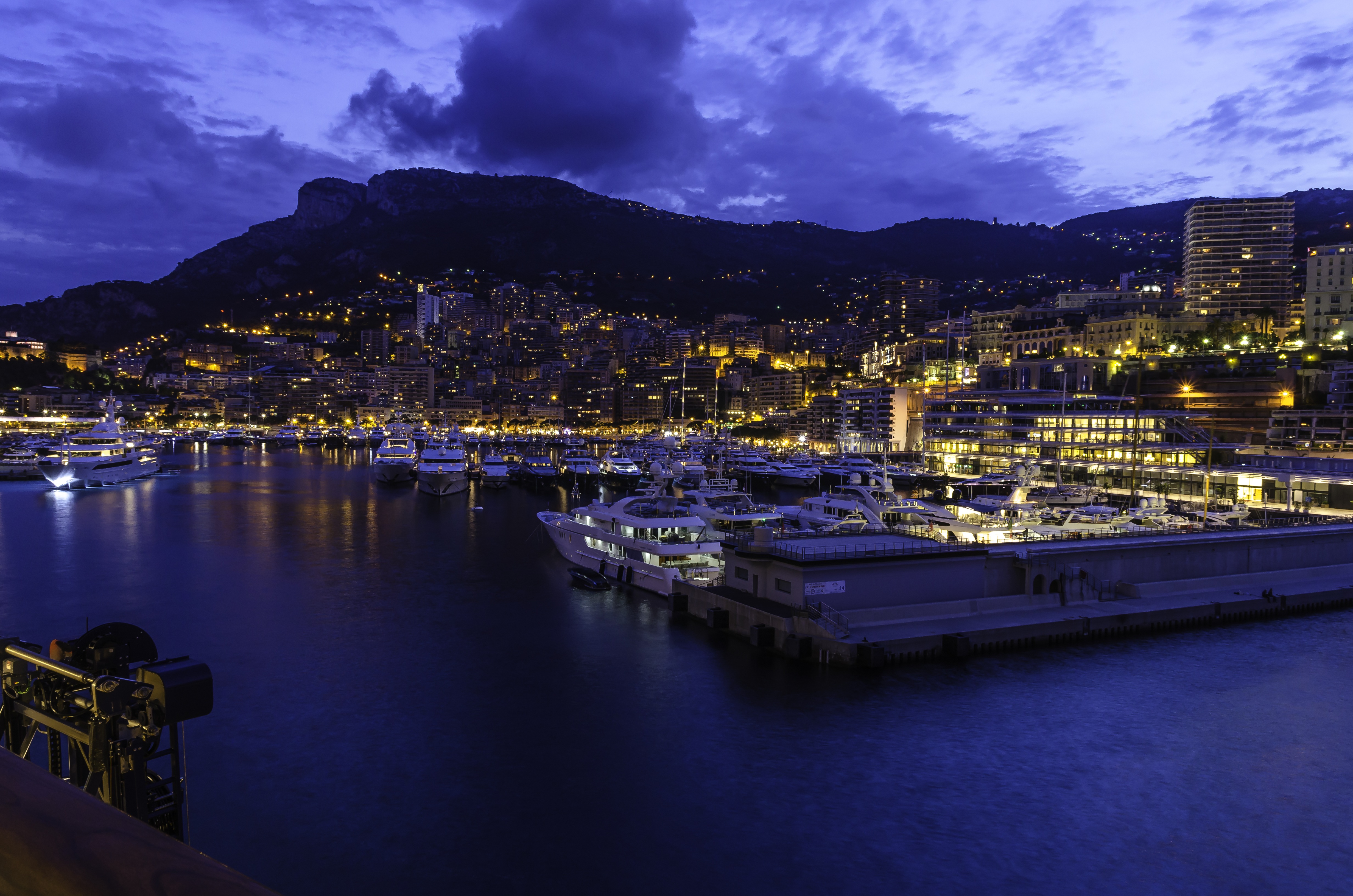 Включи монако. Лазурный берег Франция ночью. Лазурный берег Монако ночь. Ночной Монако. Монако вечером.