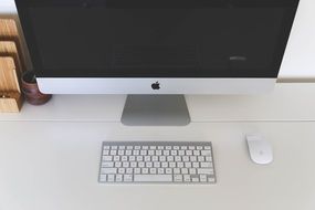 compact mac workspace