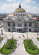 Palacio de Bellas Artes, cultural centre on square, mexico