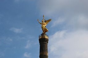 siegessaule landmark berlin gold monument blue sky