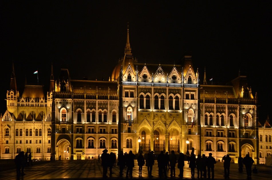 budapest parliament building by night