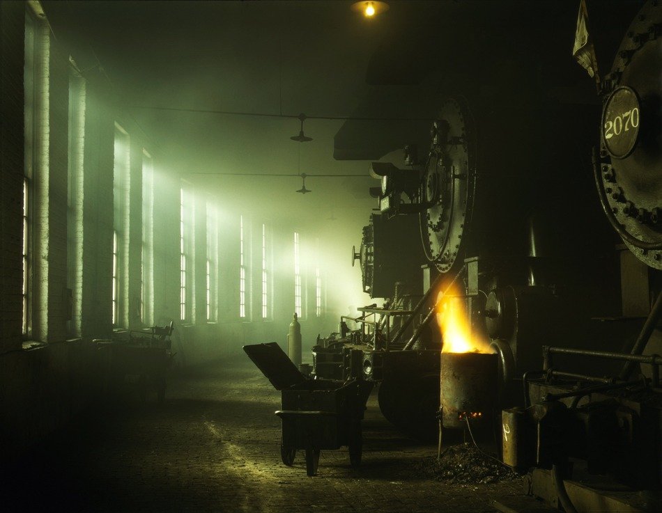 locomotive roundhouse, interior of maintenance shed built around a turntable, usa, illinois, chicago