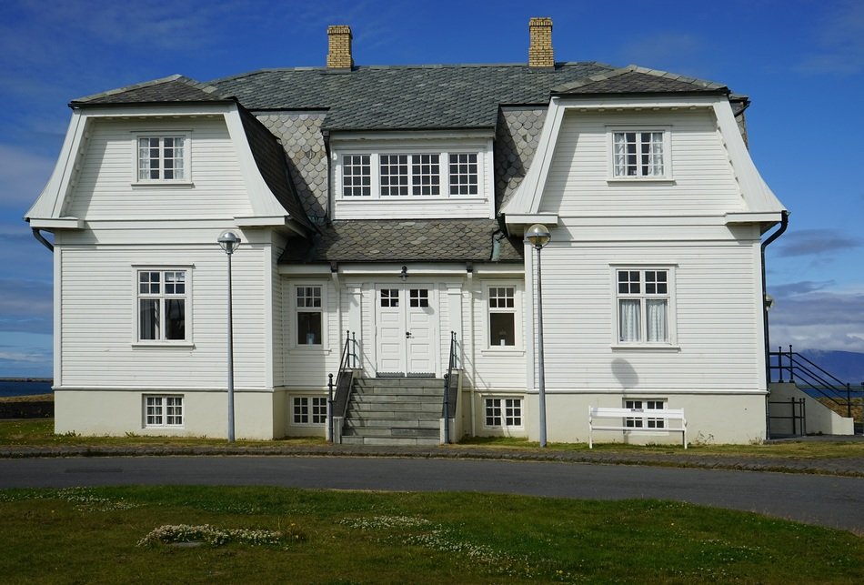 white house in reykjavik
