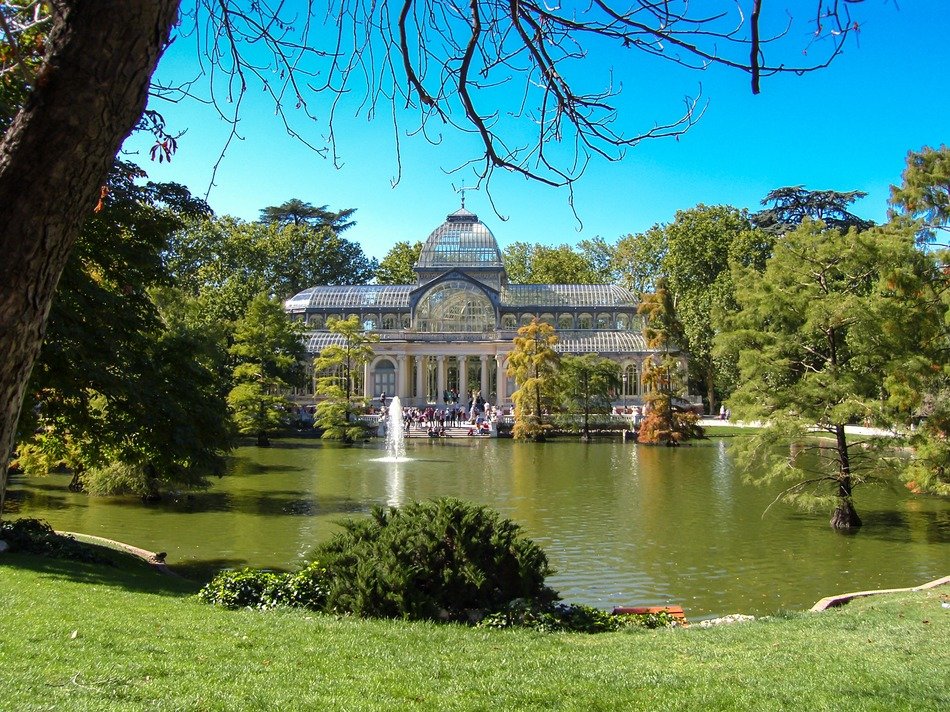 Glass Palace on the water
