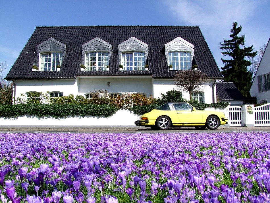 car at luxury villa, germany, dÃ¼sseldorf