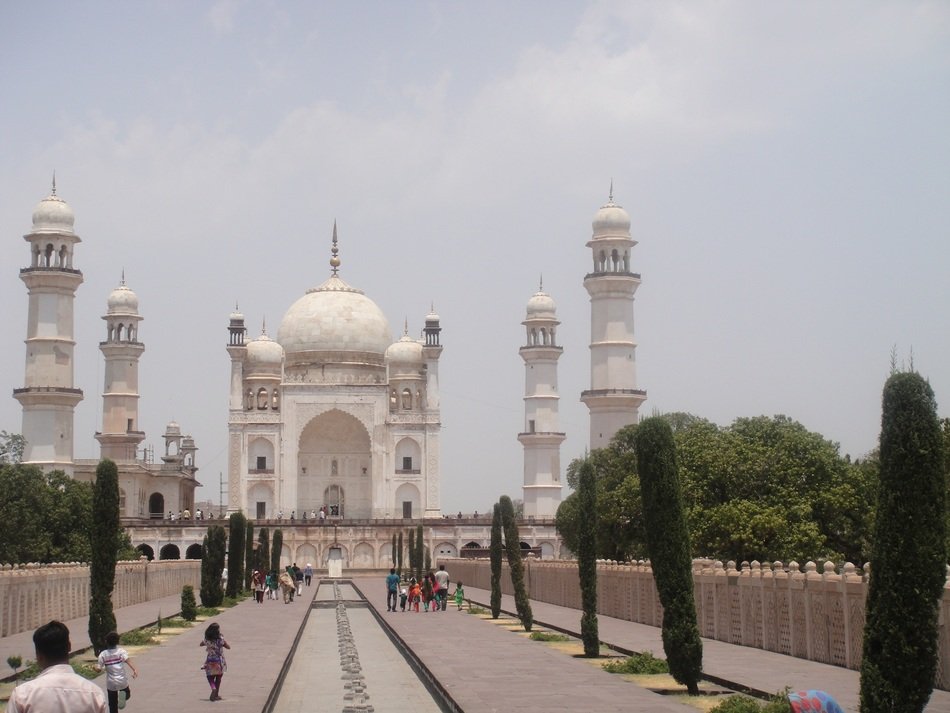 people on bridge at bibi ka maqbara tomb, india, Aurangabad