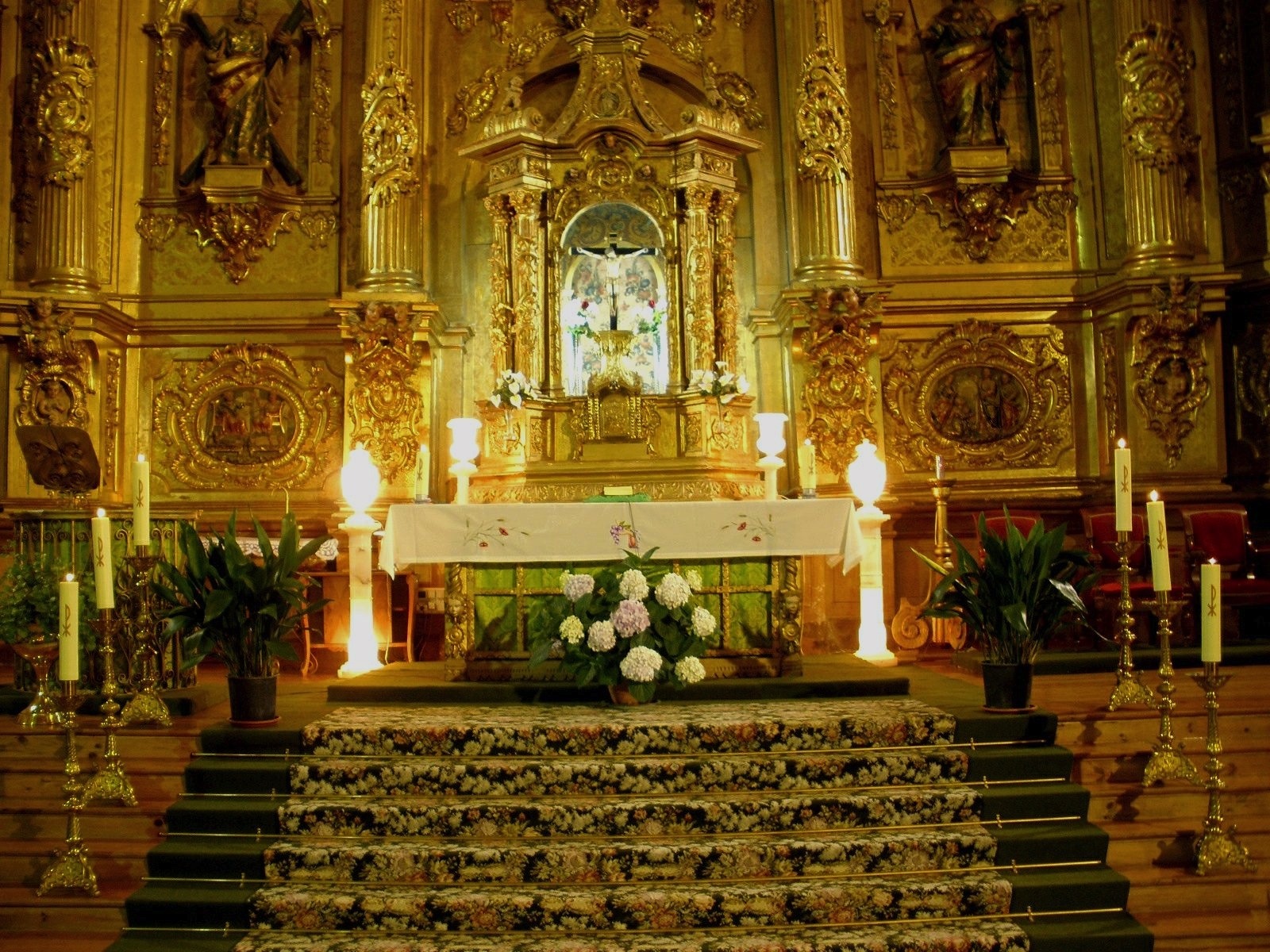 Сеговийский собор алтарь