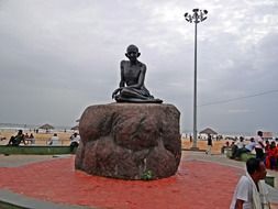 mahatma gandhi bronze statue, india