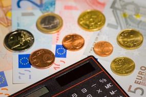 money euro coins bank note calculator