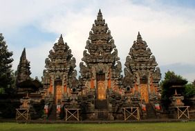 pura mandara giri semeru agung Indonesia