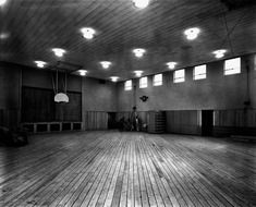 gymnasium building in Oak Ridge in Tennesse