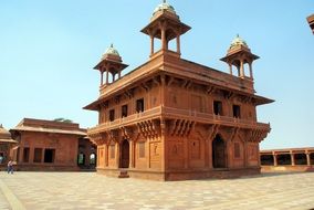 Diwan-i-Khas, Hall of Private Audience, aged red stone chamber, india, rajastan, fahtepur sikri