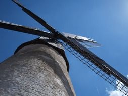 bottom view of the windmill wings