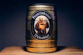 franziskaner beer can on table