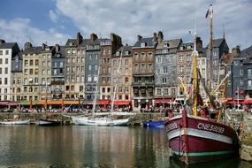 port of honfleur