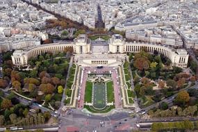 panoramic view of the palace de chaillot in paris