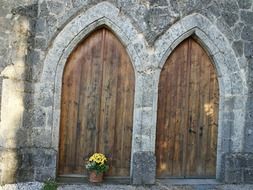 gates in Gothic style