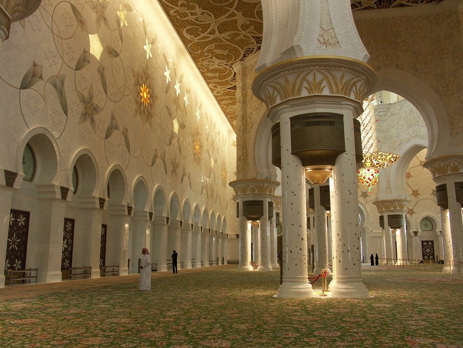 ornate interior of Sheikh Zayed Mosque, uae, abu dhabi