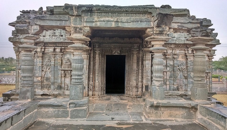 Kasivisvesvara temple in Lakkundi