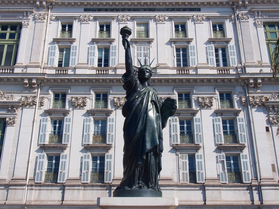 Statue of liberty at facade of opera house, france, nice free image ...