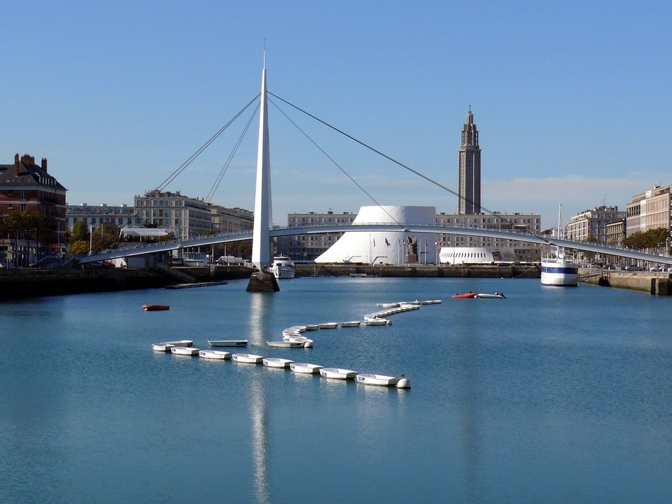 commercial city port in France