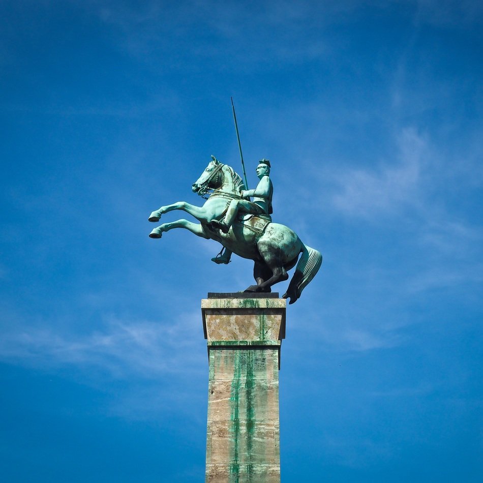 bronze monument in Düsseldorf