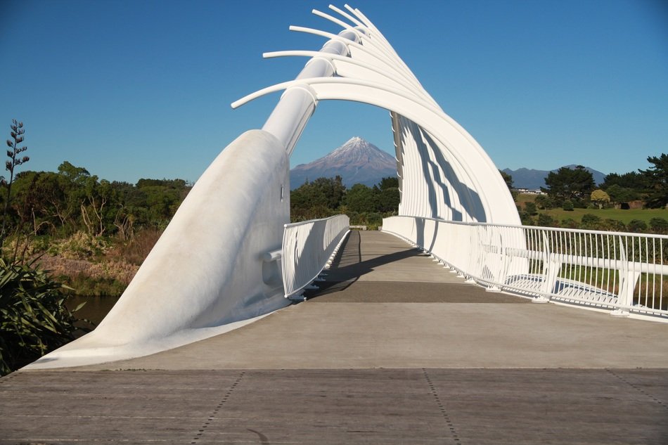 beautiful taranaki bridge