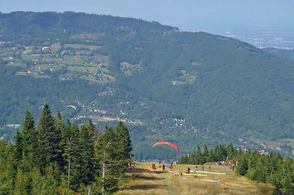 Hang-gliding in the forests of Germany