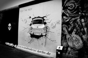 graffiti art on the berlin wall