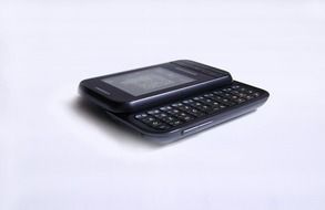 cellphone with sliding keyboard