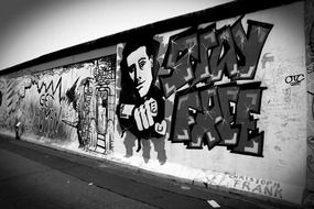 black and white picture of graffiti in Berlin