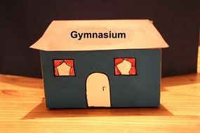 paper house at school