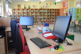 computers in the school library