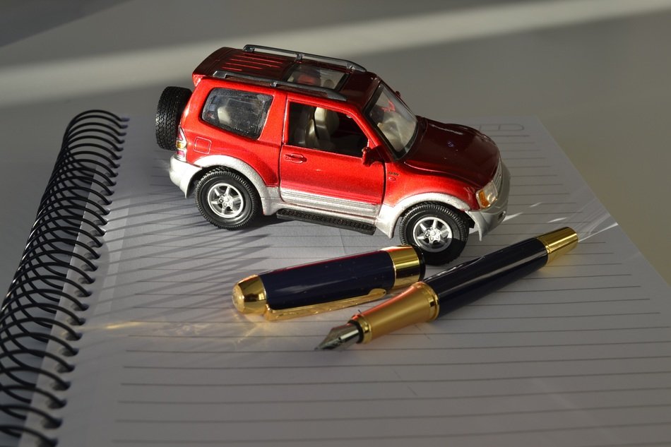 cart miniature and pen