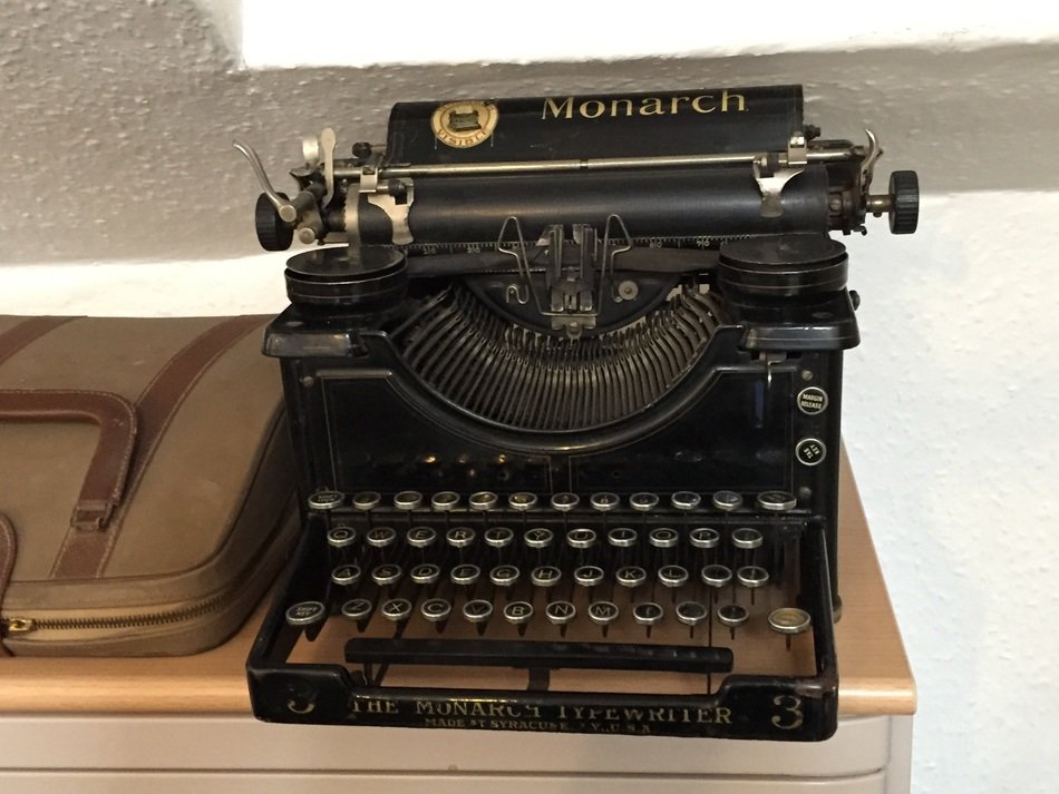 old-fashioned typewriter in museum