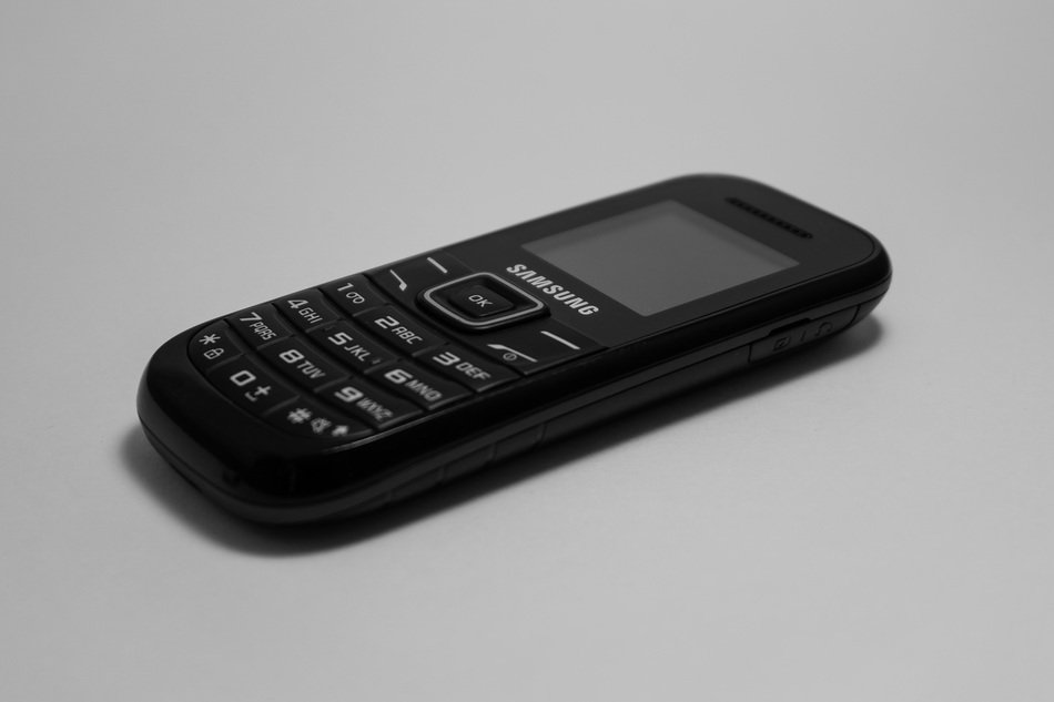 old Samsung cellphone