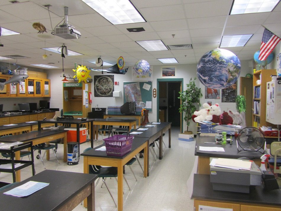 Picture of High School Science Classroom