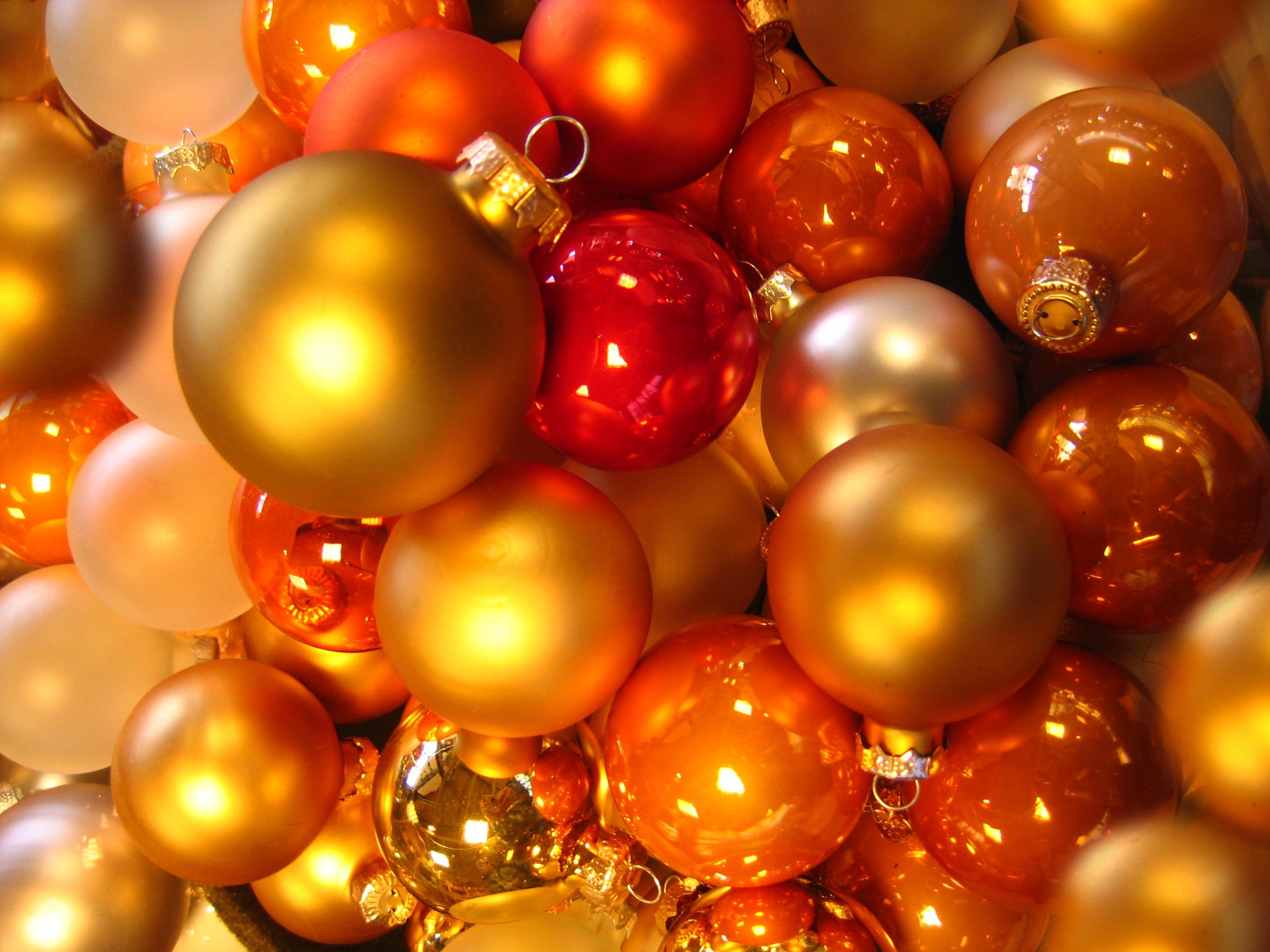 golden-glass-balls-for-christmas-tree-free-image-download