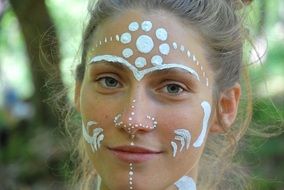 body art, young girl painted face