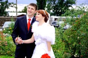 newlyweds on a photo shoot