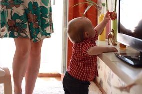 curious child in the living room