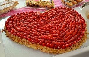 heart form strawberry cake