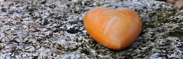 yellow heart-shaped stone