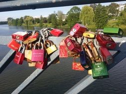 pink love locks