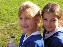 girls are best friends