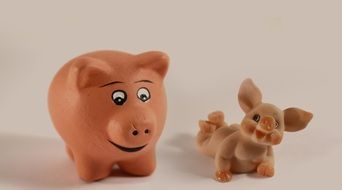 Small marzipan pigs