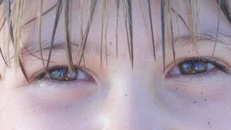 brown eyes child