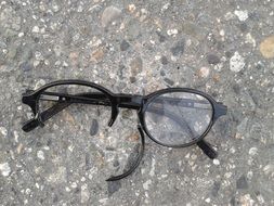 broken glasses